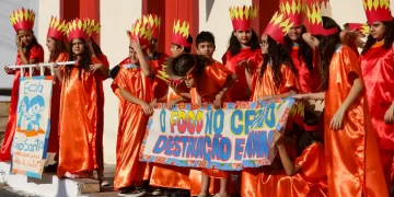 Crianças lideram debate climático e criam projeto de lei durante festival ambiental em Goiás