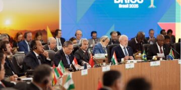 BRICS Acordo forte para eliminação de doenças relacionadas à pobreza e desigualdades