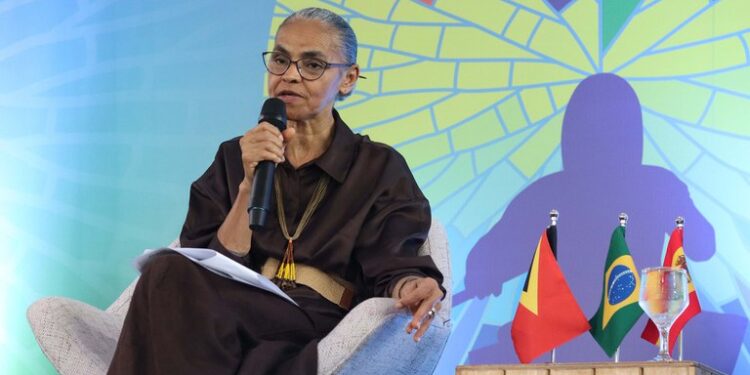 “Educação ambiental é Nunca desistir é persistência; afirma Marina Silva !